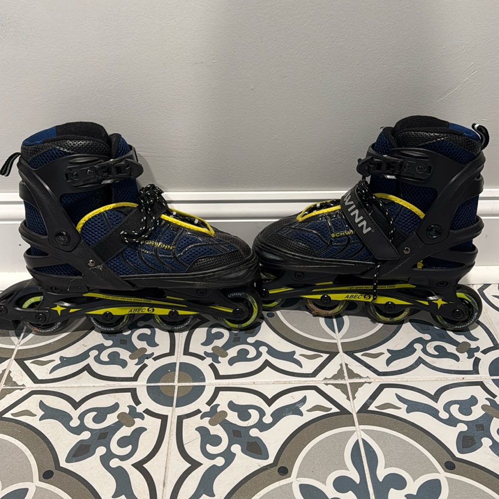 Schwinn adjustable youth roller blades